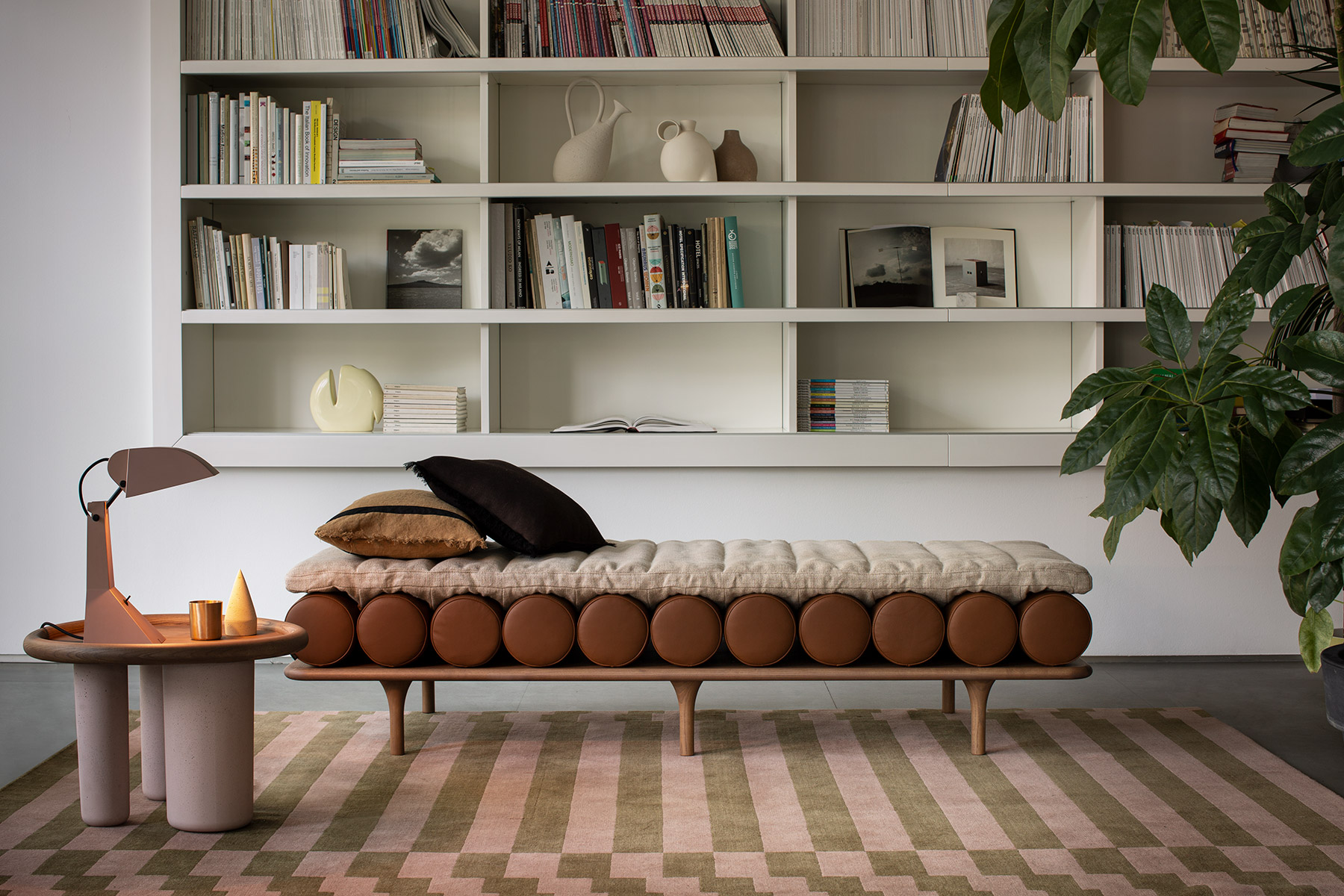 Tacchini-FivetoNine-Daybed-03.jpg